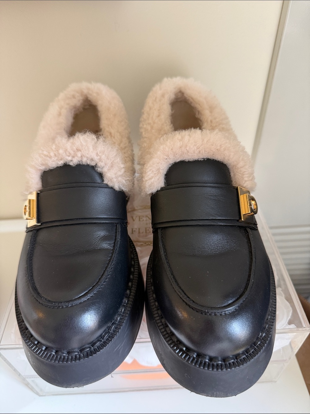 Ferragamo Black Leather Shearling-Lined Slip-On Loafers sz 37